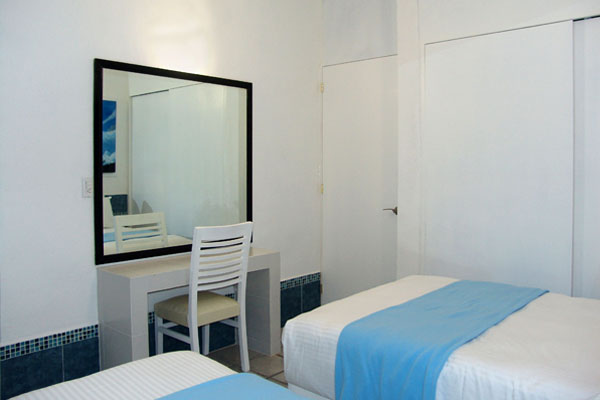 Ocean blue Suits Marparaiso Queen Acapulco