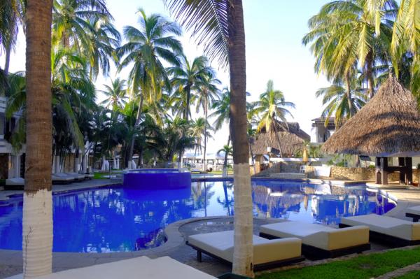 Canadian Resorts Acapulco