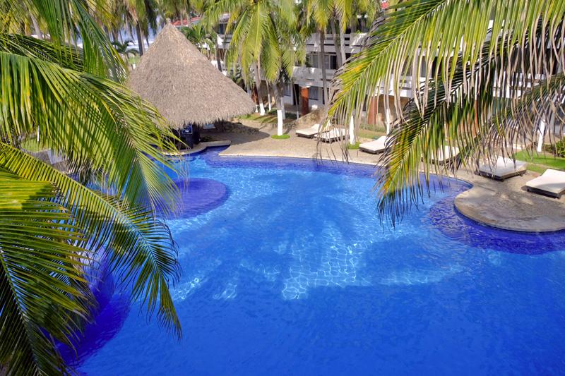 Canadian Resorts Acapulco