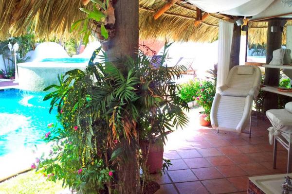 Skipper's Club Huatulco